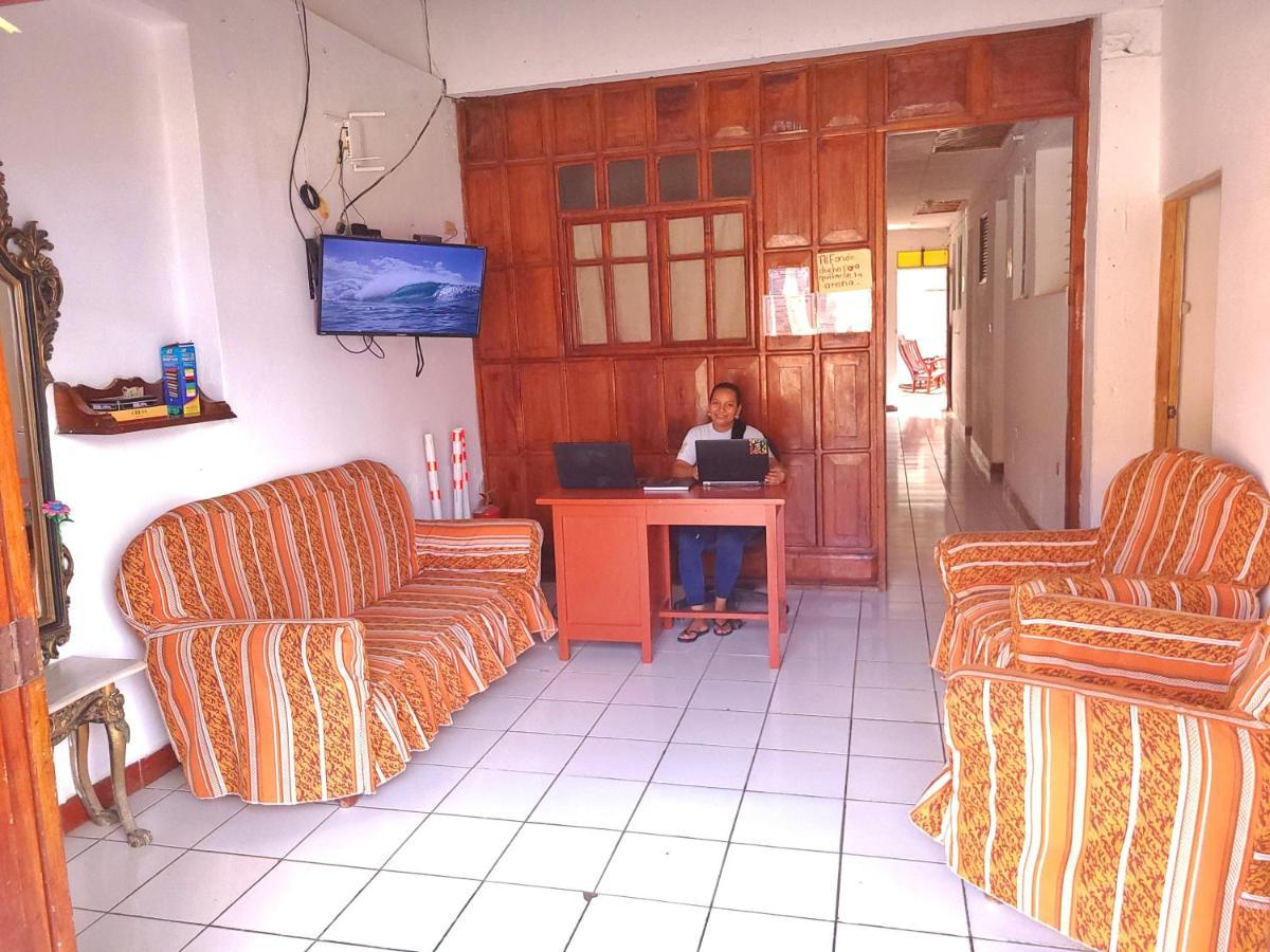 Hostel Rossy Сан Хуан дел Сур Екстериор снимка